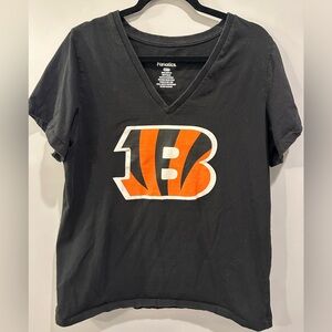 Fanatics Cincinnati Bengals Joe Burrow V Neck Tee Size 1X Black